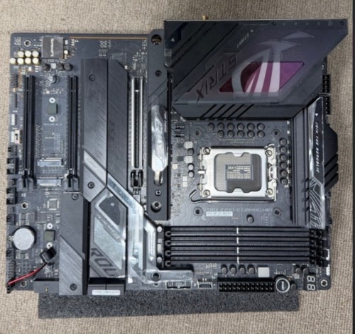 Asus ASUS ROG STRIX Z790-E GAMING WIFI  550,000원