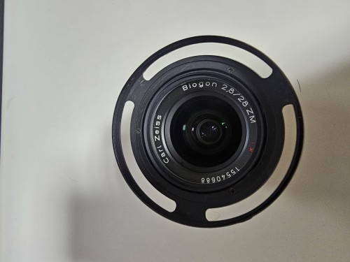 Zm 28mm f2.8 렌즈